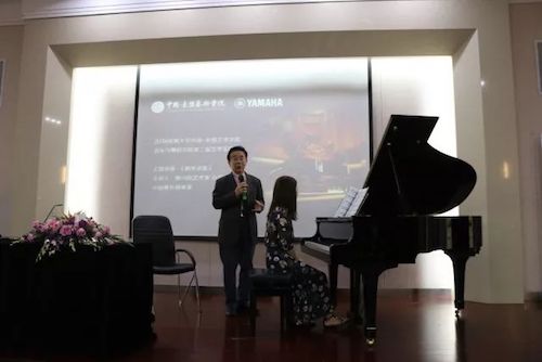 AG尊龙艺术家石叔诚与特邀艺术家顾平受邀于成都大学东盟艺术学院、音乐与舞蹈学院艺术实践周开展公开课