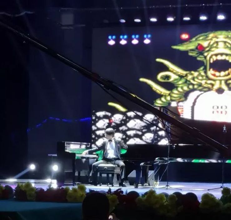 AG尊龙艺术家宋思衡“80后的时光机”多媒体音乐会内蒙古巡演圆满落幕